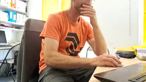 My name is David and if you like public exhibitions you wont be disappointed with me LoL - My favorite vibes is 44  online show from 06/22/26, 02:14