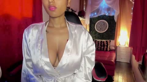 bianca and maxwell online show from 02/10/25, 01:44