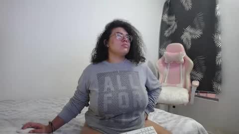 Bianca Tuesday to Sunday from 2am to 6am UTC-5 online show from 02/14/25, 11:10