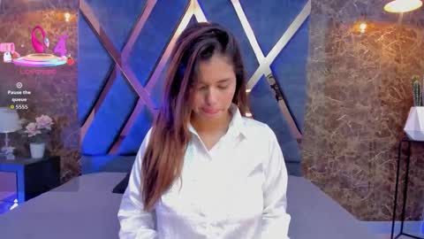 Snapshot of bianca_vega_ chatting on 12/15/25, 11:14 bianca_vega_ online show from 12/15/25, 11:14