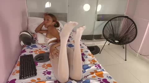 biancaa__18 online show from 11/12/25, 07:35