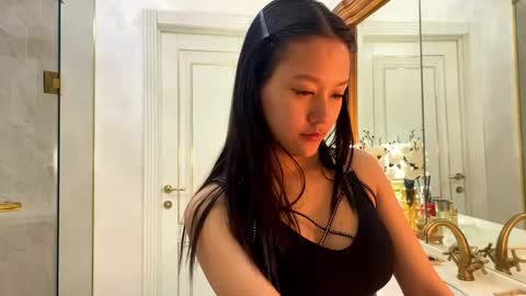 Snapshot of biancahuret chatting on 03/26/26, 05:57 Aya online show from 03/26/26, 05:57