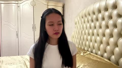 Snapshot of biancahuret chatting on 03/27/26, 06:41 Aya online show from 03/27/26, 06:41