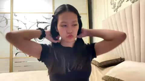 Snapshot of biancahuret chatting on 03/28/26, 06:57 Aya online show from 03/28/26, 06:57