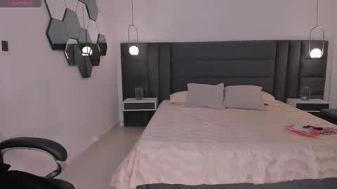 Bianca Pierce online show from 11/08/25, 12:05