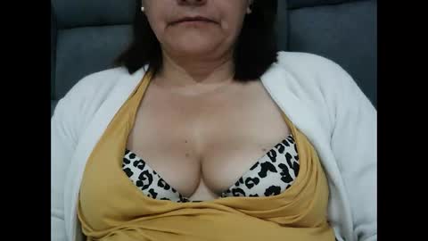 Snapshot of biancasteel chatting on 02/17/26, 12:45 biancasteel online show from 02/17/26, 12:45