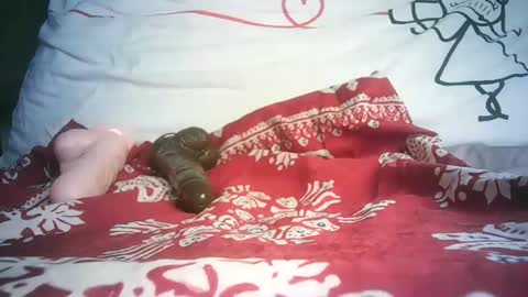 pretty online show from 03/02/25, 08:05