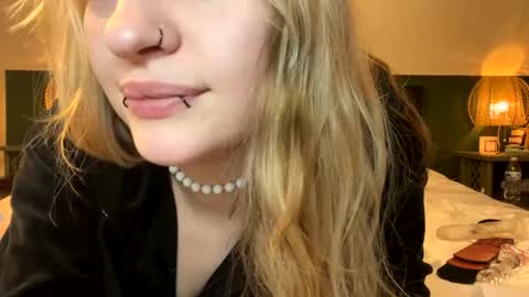 Ellie  online show from 03/04/26, 01:11