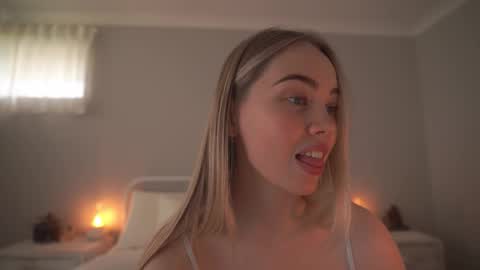 Snapshot of bibi_it_is chatting on 09/14/25, 01:38 Bibi online show from 09/14/25, 01:38