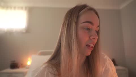 Snapshot of bibi_it_is chatting on 11/14/25, 02:54 Bibi online show from 11/14/25, 02:54