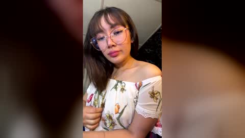 Snapshot of bicha2908 chatting on 12/18/25, 07:36 Bicha online show from 12/18/25, 07:36