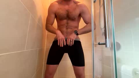 Snapshot of bicuriousbigdick chatting on 02/13/26, 01:29 bicuriousbigdick online show from 02/13/26, 01:29