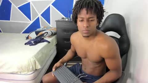 big_black11 online show from 12/04/25, 12:14