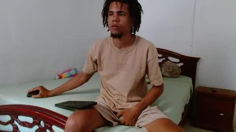 Snapshot of big_boy_lee chatting on 09/14/25, 03:22 Camilo online show from 09/14/25, 03:22