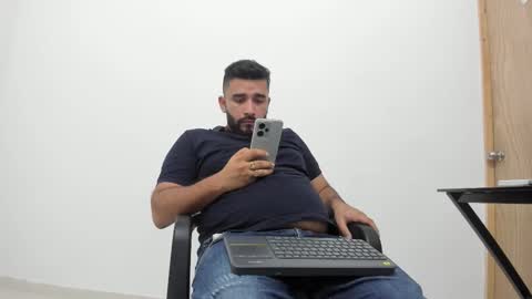 Tommy online show from 10/24/25, 01:13