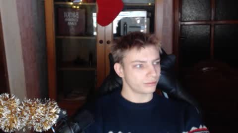 Snapshot of big_joni chatting on 12/16/25, 08:03 big_joni online show from 12/16/25, 08:03