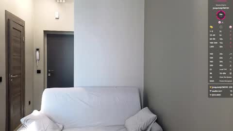 Snapshot of big_rock_edward chatting on 04/09/26, 06:19 edward online show from 04/09/26, 06:19