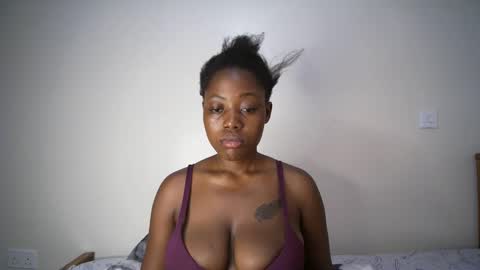 bigassmello_ online show from 04/01/26, 12:06