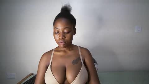 bigassmello_ online show from 04/12/26, 09:58