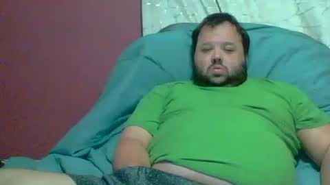 Snapshot of bigbear3287 chatting on 11/17/25, 08:09 Liam online show from 11/17/25, 08:09