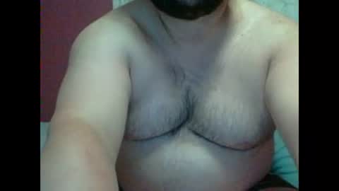 Snapshot of bigbear3287 chatting on 12/15/25, 06:28 Liam online show from 12/15/25, 06:28