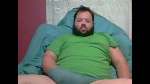 Snapshot of bigbear3287 chatting on 12/23/25, 08:12 Liam online show from 12/23/25, 08:12