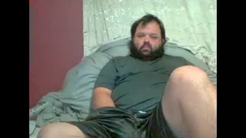 Snapshot of bigbear3287 chatting on 01/15/26, 07:02 Liam online show from 01/15/26, 07:02