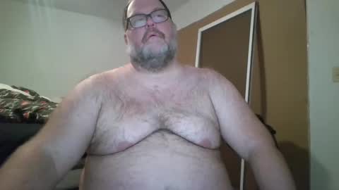 Snapshot of bigbearlittlebear2 chatting on 01/07/25, 04:50 Bear Woods online show from 01/07/25, 04:50