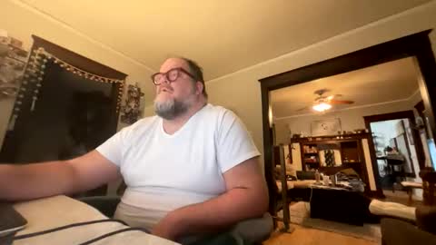 Snapshot of bigbearlittlebear2 chatting on 12/01/25, 03:44 Bear Woods online show from 12/01/25, 03:44