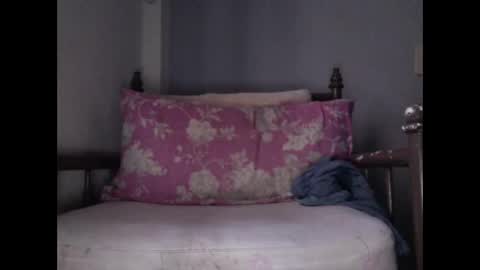 Snapshot of bigbeastmex chatting on 04/16/26, 12:39 Emi online show from 04/16/26, 12:39