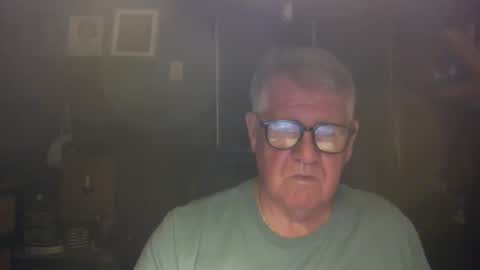 Snapshot of bigbeerdrinker1 chatting on 04/28/26, 04:06 bigbeerdrinker online show from 04/28/26, 04:06