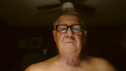Snapshot of bigbeerdrinker1 chatting on 06/26/26, 06:07 bigbeerdrinker online show from 06/26/26, 06:07