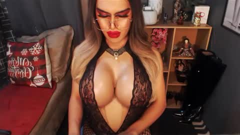 Snapshot of bigbomblhoraine chatting on 02/09/25, 07:19 Loraine Cruz online show from 02/09/25, 07:19