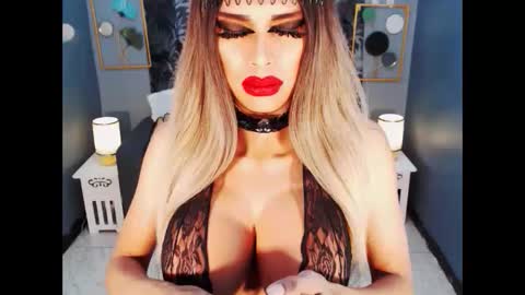 Snapshot of bigbomblhoraine chatting on 02/06/26, 11:35 Loraine Cruz online show from 02/06/26, 11:35