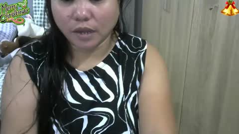 Snapshot of bigboobslyn chatting on 11/10/25, 04:17 bigboobslyn online show from 11/10/25, 04:17