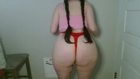 Snapshot of bigbootybunny chatting on 02/11/26, 08:25 Isabella online show from 02/11/26, 08:25