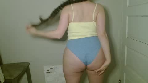 Snapshot of bigbootybunny chatting on 02/20/26, 06:26 Isabella online show from 02/20/26, 06:26