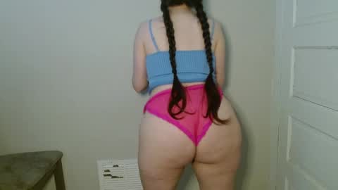 Snapshot of bigbootybunny chatting on 03/14/26, 09:31 Isabella online show from 03/14/26, 09:31