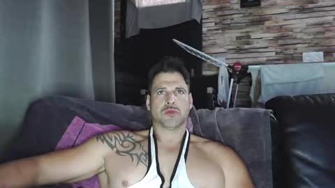 Snapshot of bigboyband chatting on 11/06/25, 02:51 Bigboyband online show from 11/06/25, 02:51