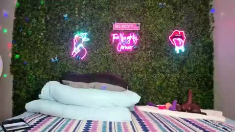 Snapshot of bigbuttsarena chatting on 02/07/26, 09:24 bigbuttsarena online show from 02/07/26, 09:24