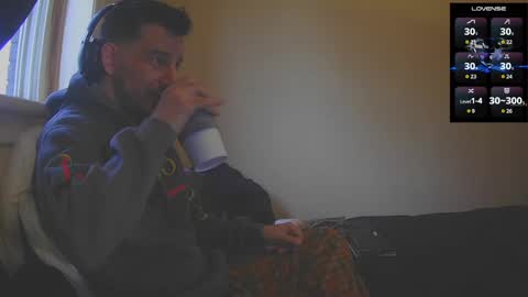 Jon - Im Straight online show from 10/20/25, 07:47