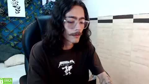 Snapshot of bigcock_robert chatting on 07/11/26, 04:32 ROBB online show from 07/11/26, 04:32