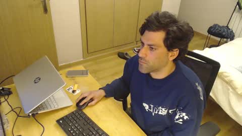 Snapshot of bigcok35spain chatting on 02/13/25, 06:27 bigcok35spain online show from 02/13/25, 06:27