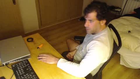 Snapshot of bigcok35spain chatting on 02/19/25, 09:03 bigcok35spain online show from 02/19/25, 09:03