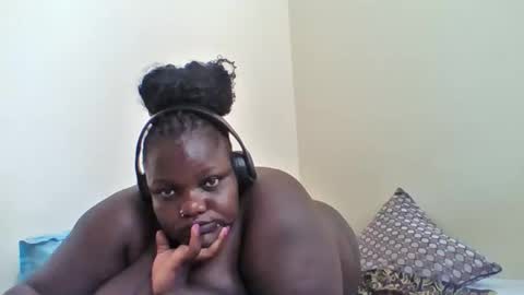 Snapshot of bigdarkass chatting on 12/14/25, 09:58 VIOLET online show from 12/14/25, 09:58