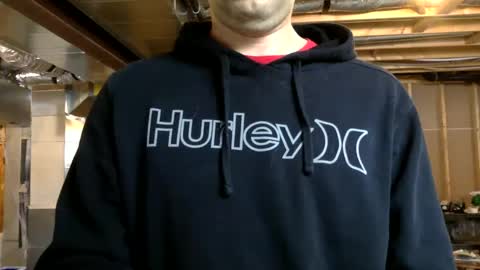 Snapshot of bigdickshowoff9877 chatting on 02/23/25, 04:24 Bigdickshowoff9877 online show from 02/23/25, 04:24