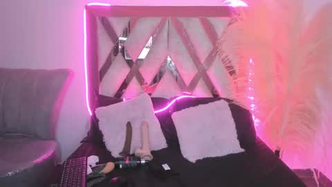 Lucy and Fred online show from 02/23/25, 02:18