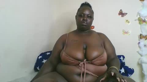 Snapshot of bigg_cate chatting on 11/10/25, 10:53 Bigg Cate online show from 11/10/25, 10:53