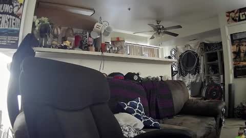 biggerisbetter21 online show from 02/17/25, 11:42