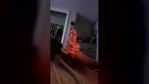 Snapshot of biggthing111 chatting on 04/16/26, 02:23 biggthing111 online show from 04/16/26, 02:23